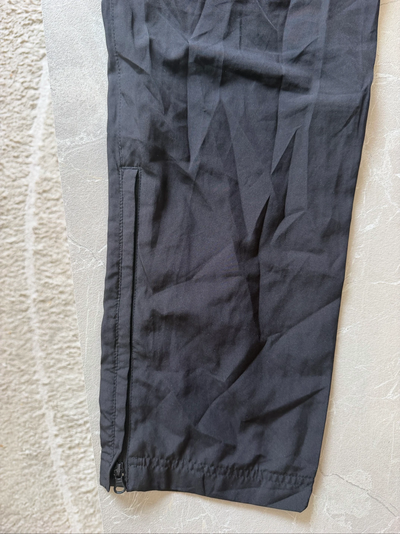 Pantalón Puma Ferrari negro con logos bordados – photo 8